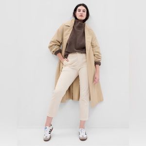 Gap Downtown Khaki Pants in Chino Beige NWT